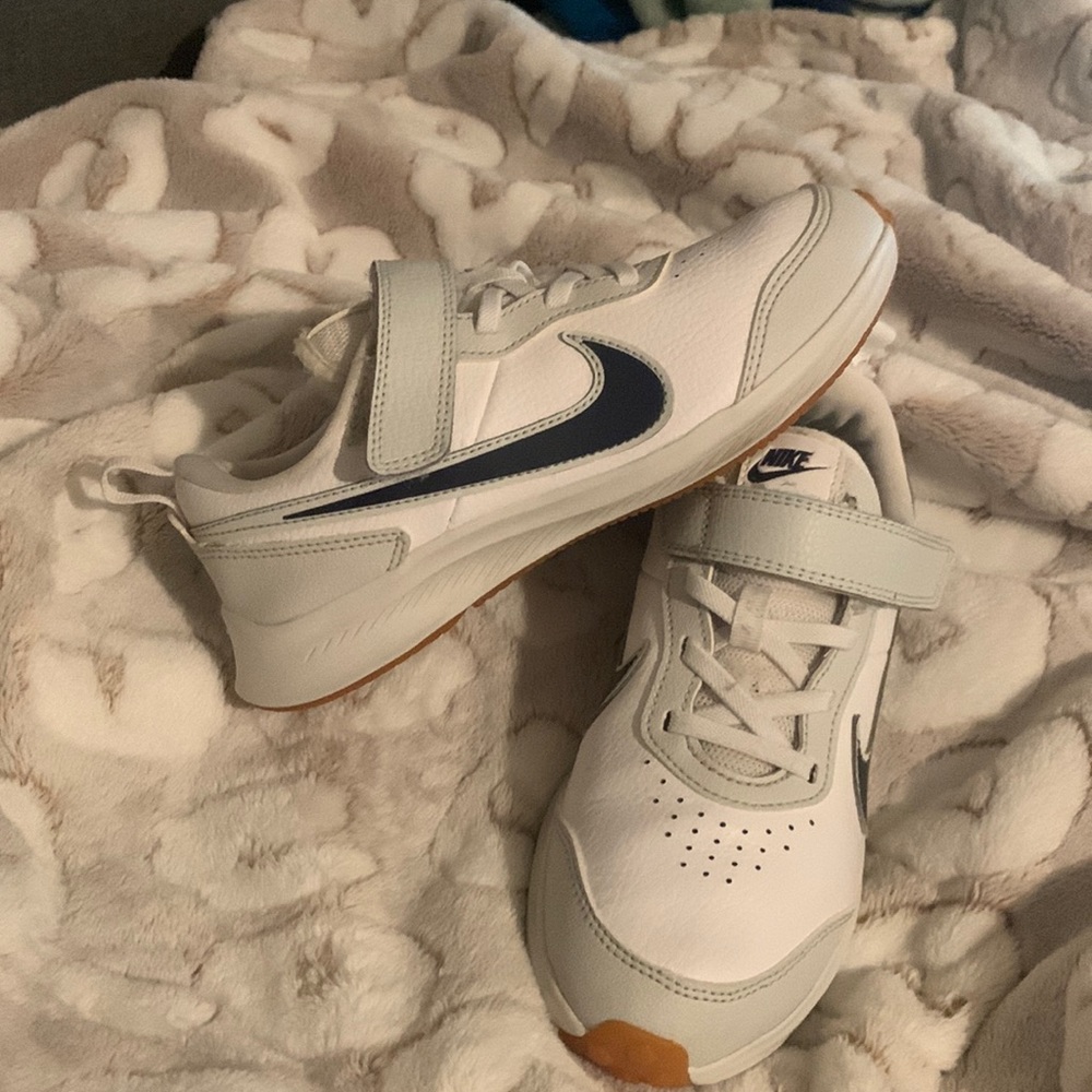 White Nike boys